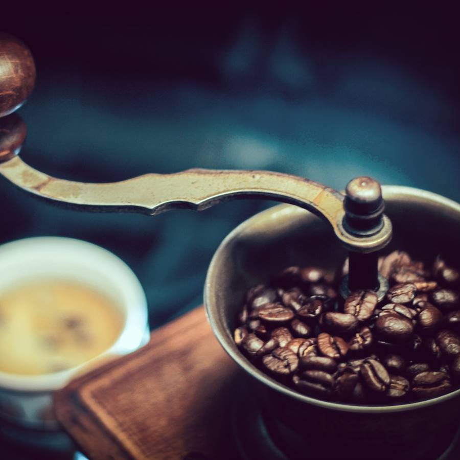 Tomar café: los beneficios y contraindicaciones que tiene este hábito