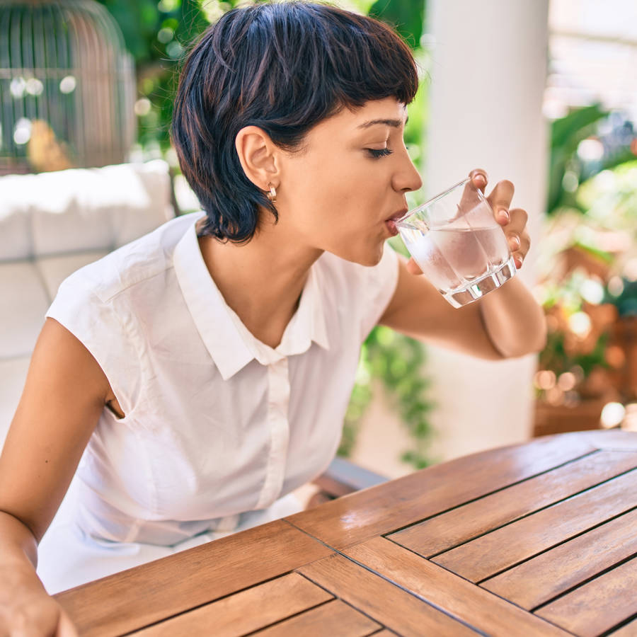 Deshidratación: cómo entrenar la sensación de sed y rehidratarte en verano (con menú semanal descargable)