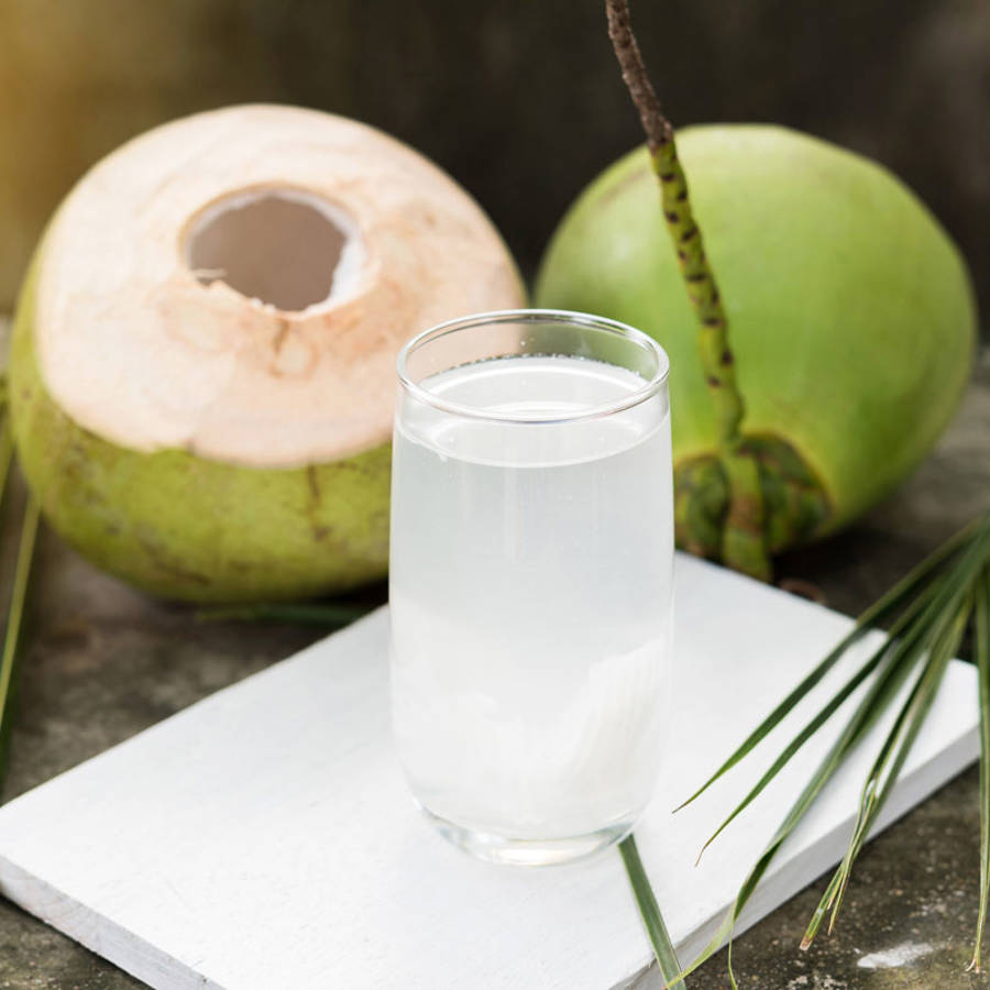 Agua de coco: qué propiedades tiene y por qué todo el mundo habla de ella
