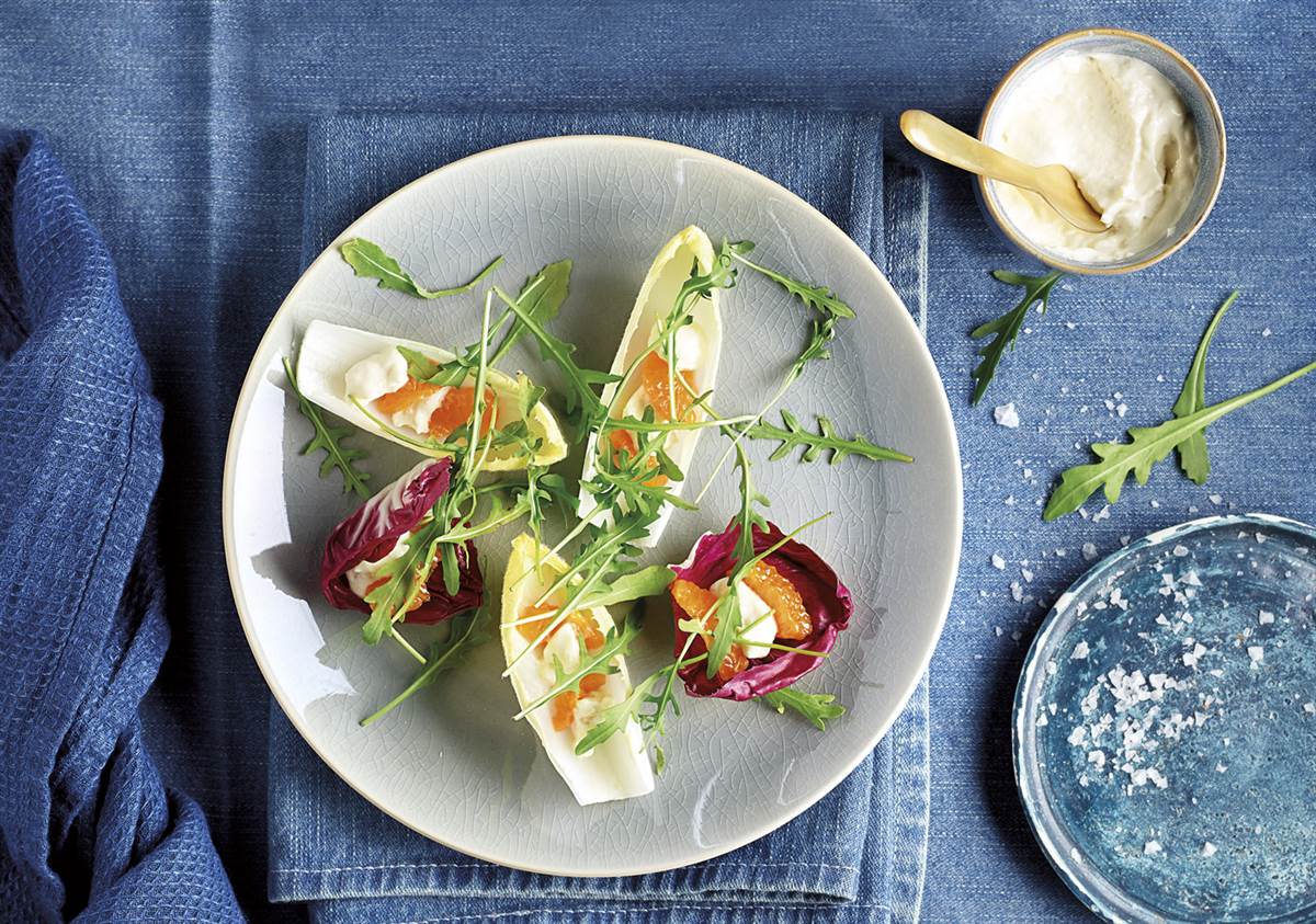 Endibias rellenas de ricota vegana y mandarina. Endibias rellenas de ricota y mandarina