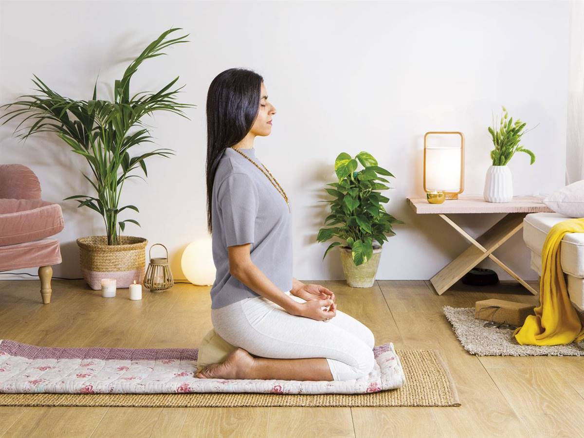 Encuentra tu postura más cómoda para meditar en casa