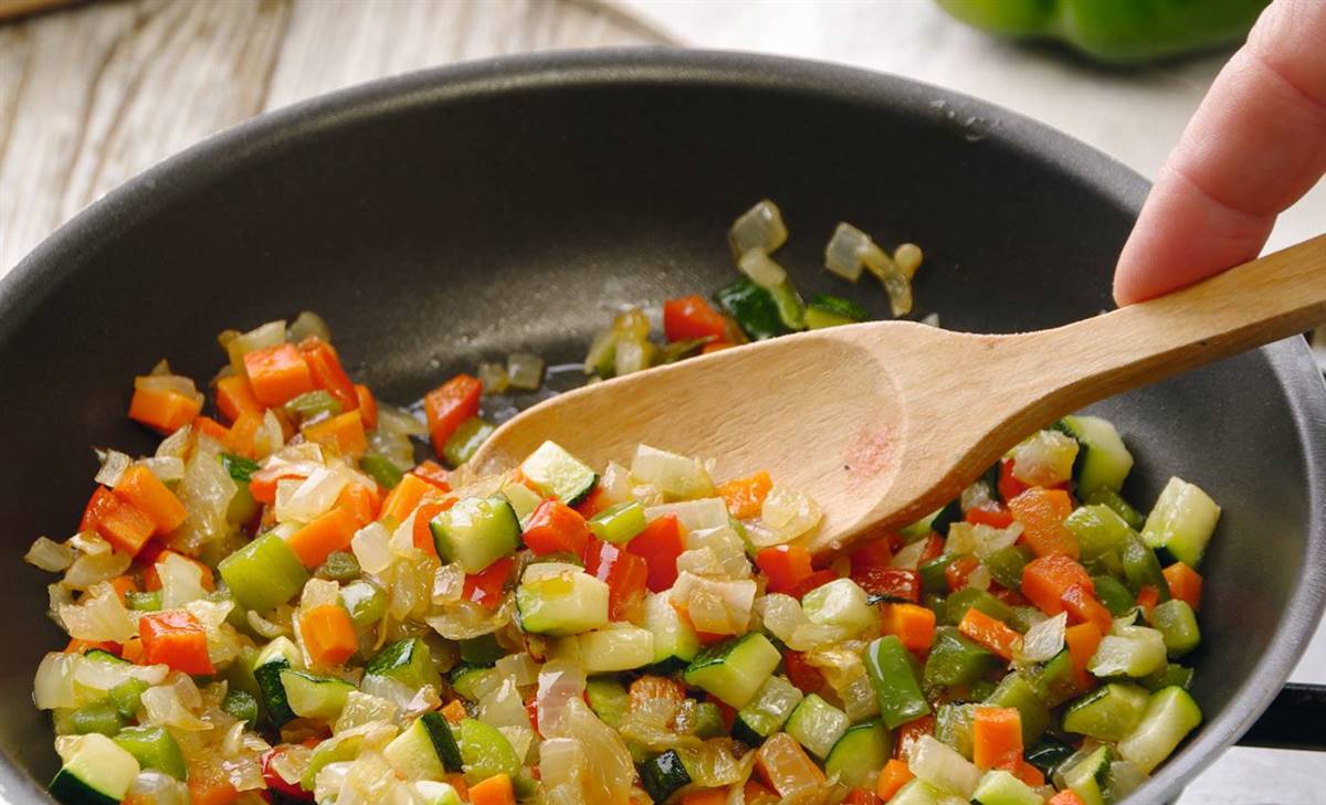 Cena ligera y saludable: salteado de verduras