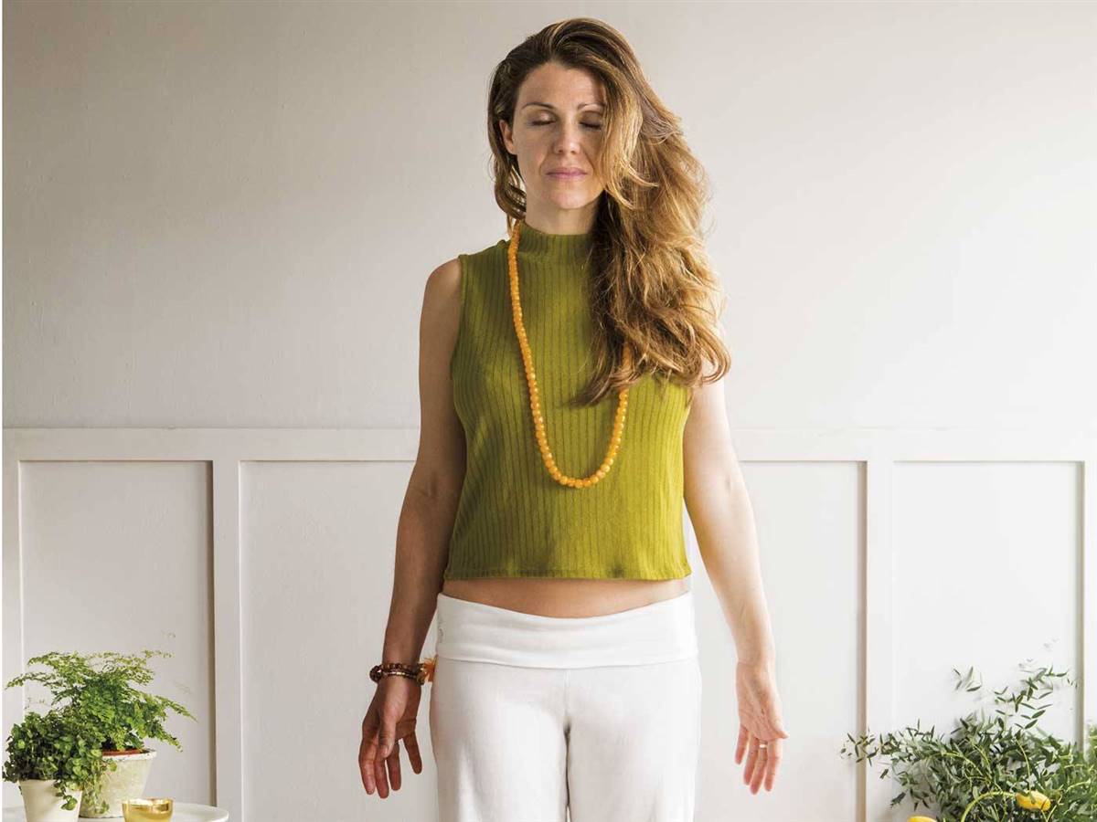 6 Ejercicios Para Empezar A Practicar Yoga Y Ganar Salud 1 1. 1. Tadasana: ¡Estable Como Una Montaã±A!