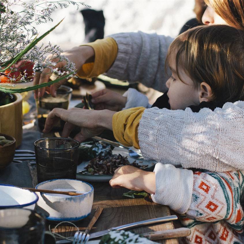 enseñar comer niños