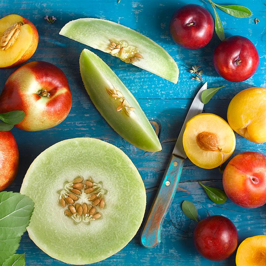 frutas jugosas julio verano hidratacion