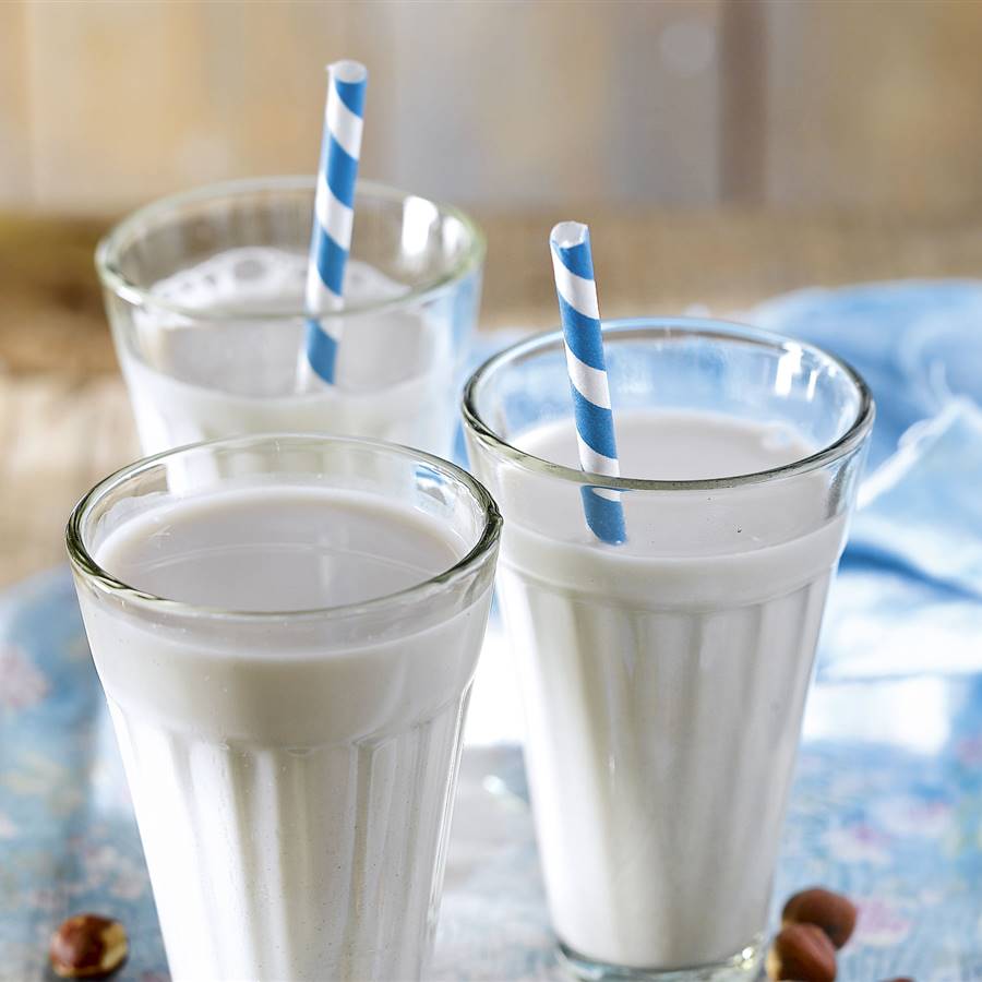 Leche de avellanas hecha en casa