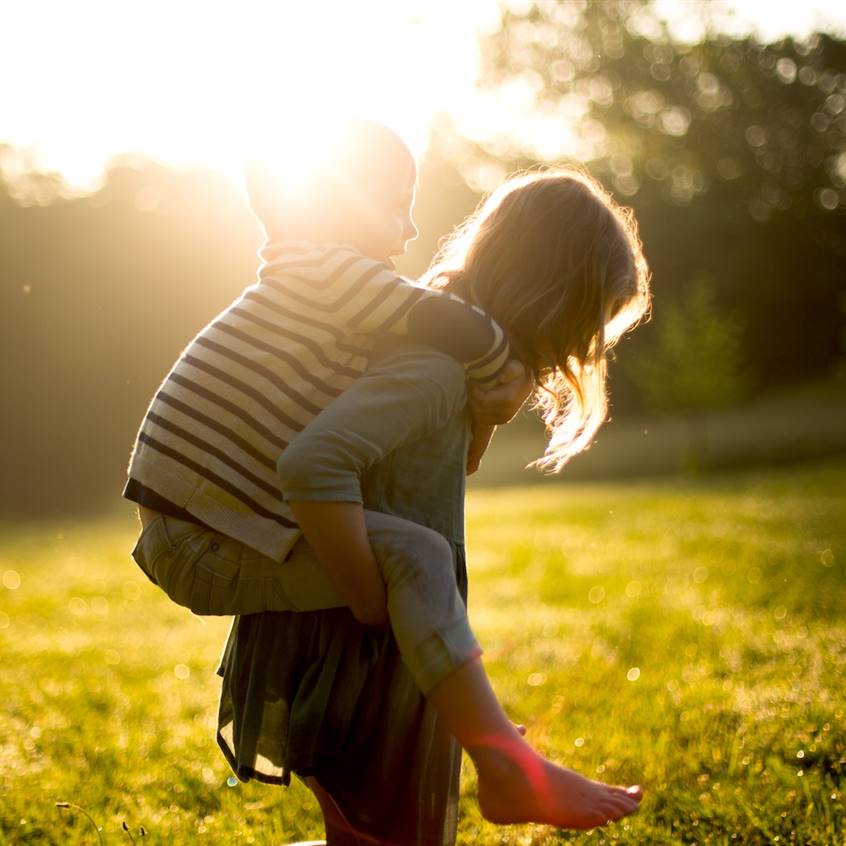 niños buenos personas sumisas demasiado complacientes