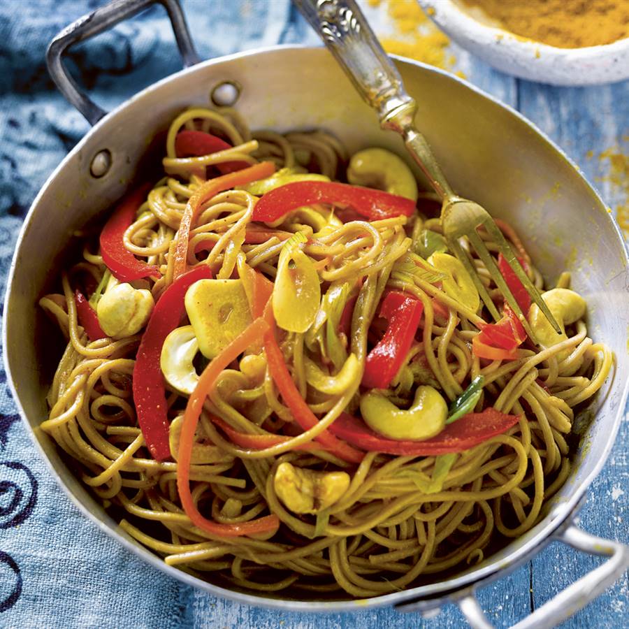 receta-espaguetis-soba-curry