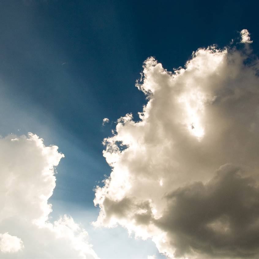 Sol y nubes