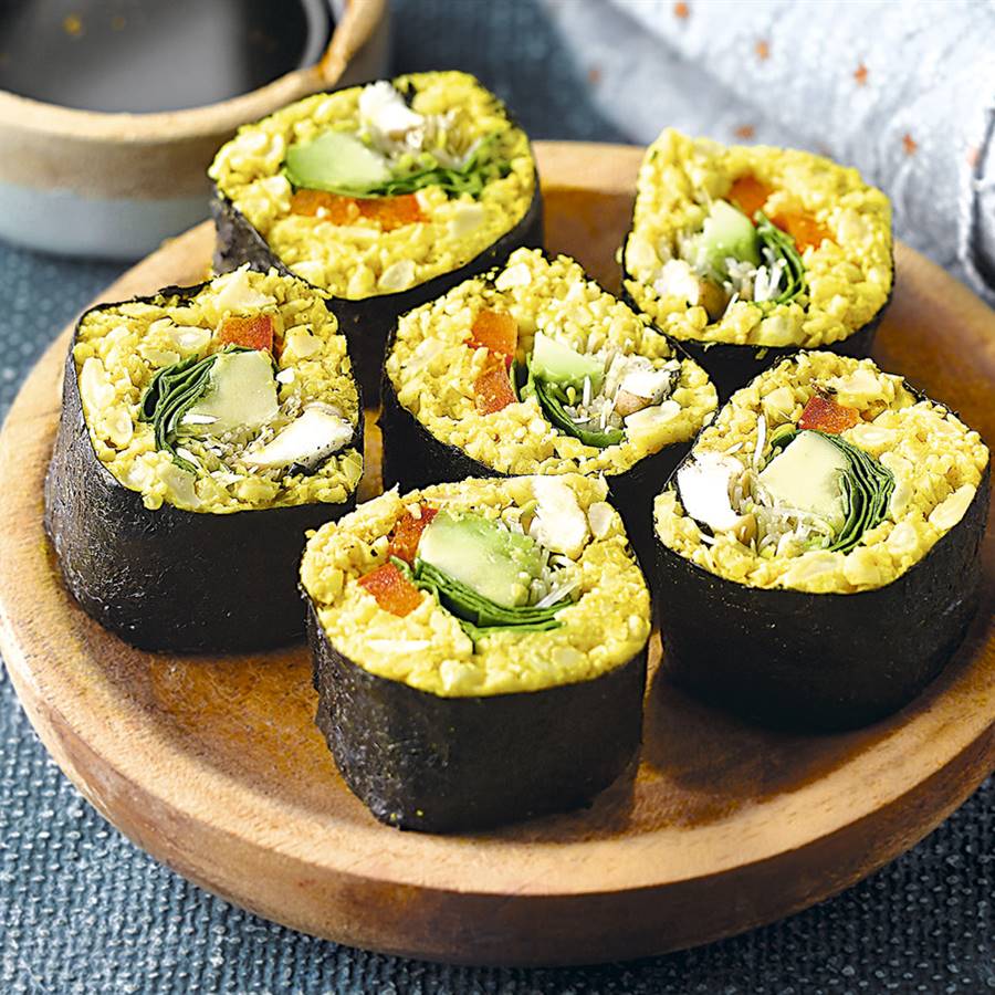 Sushi zen con coliflor y cúrcuma