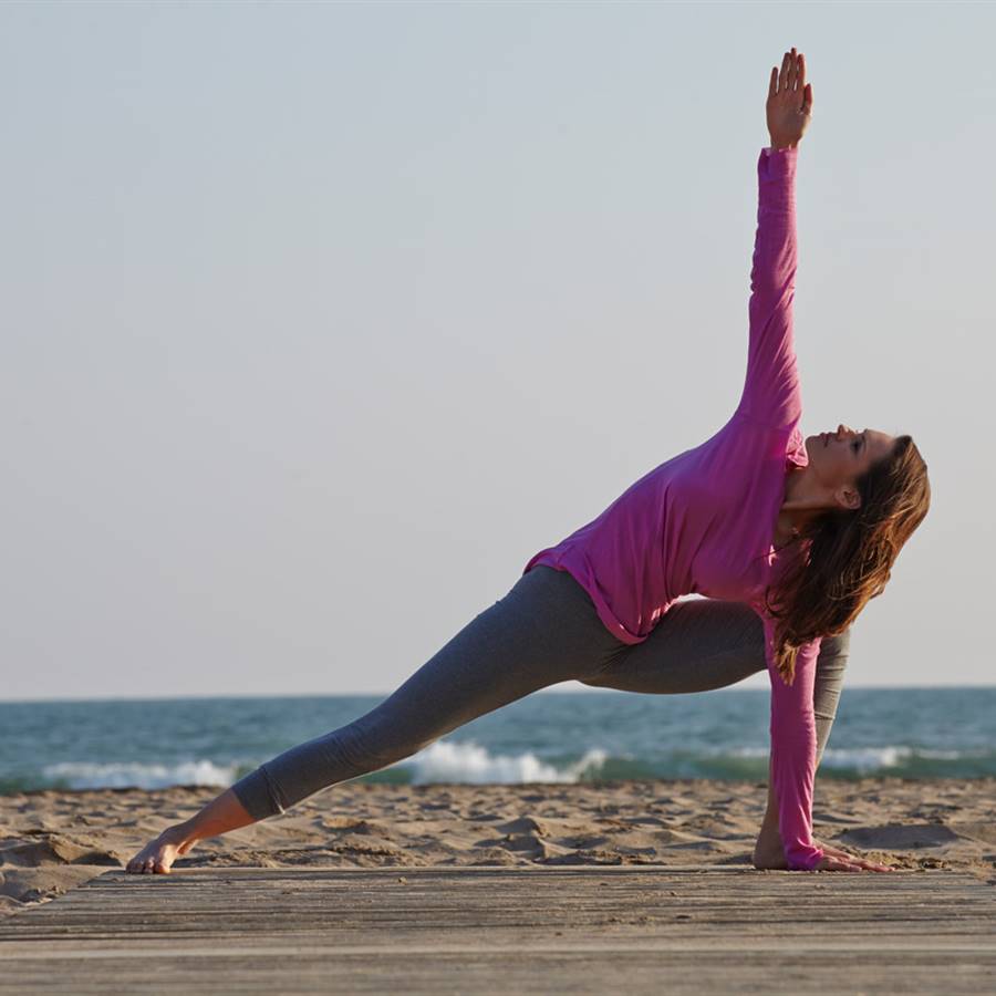 Un hospital público canario usa el yoga contra el cáncer