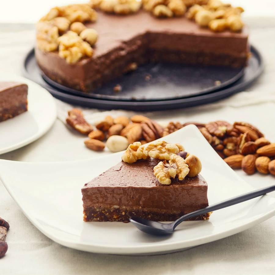Las tarta de chocolate más fácil del mundo para preparar SIN HORNO (y otros 3 pasteles deliciosos sin hornear)