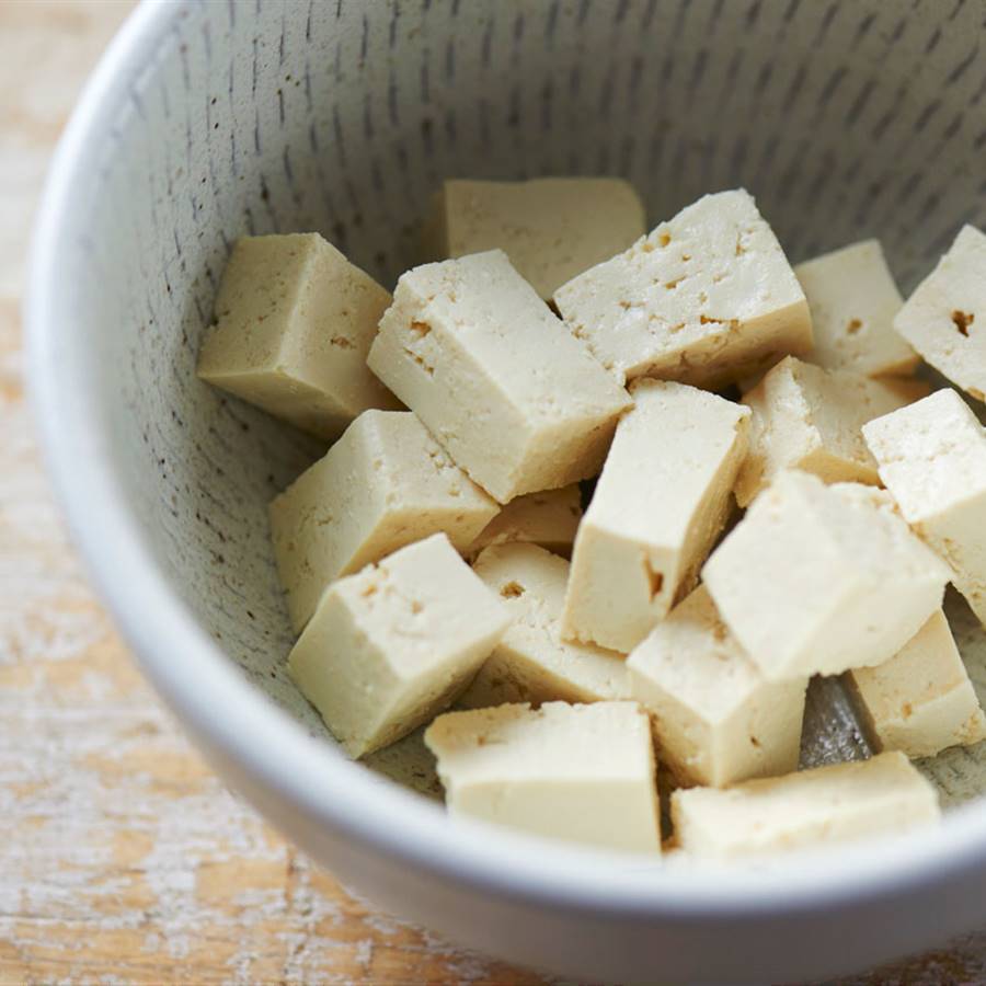 Cómo cocinar tofu: receta fácil con verduras