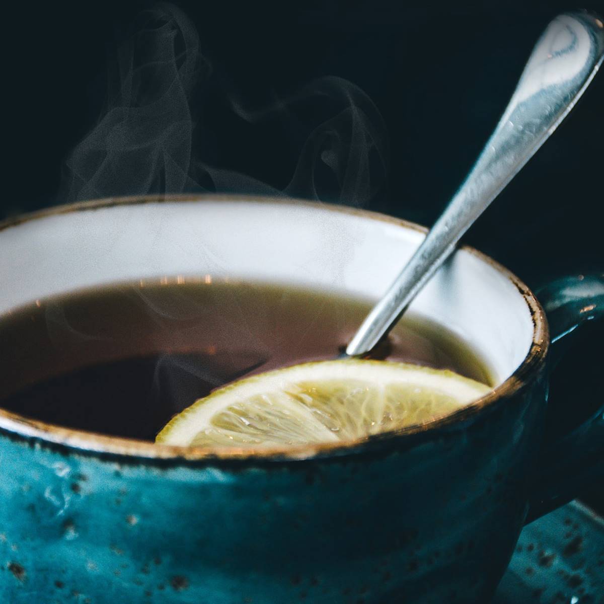 Taza de infusión con limón