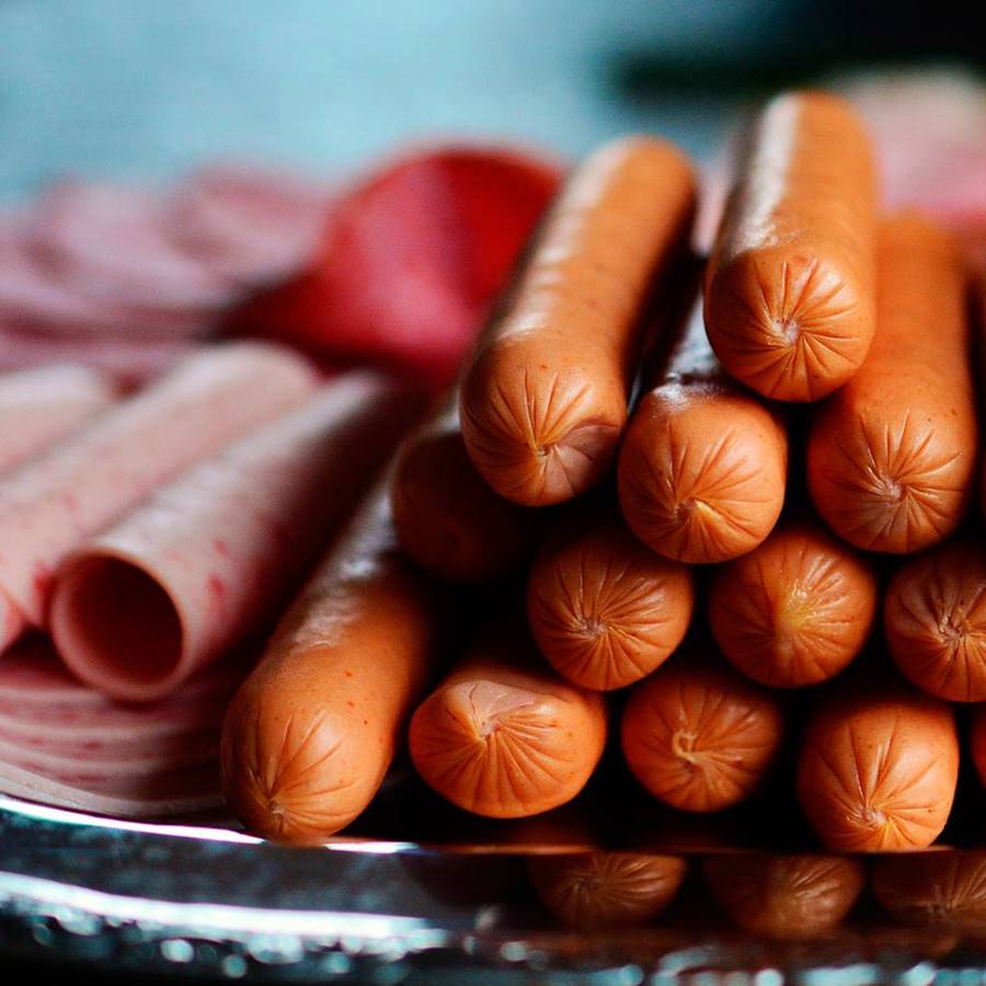 Parecidos peligros: salchichas y cigarrillos