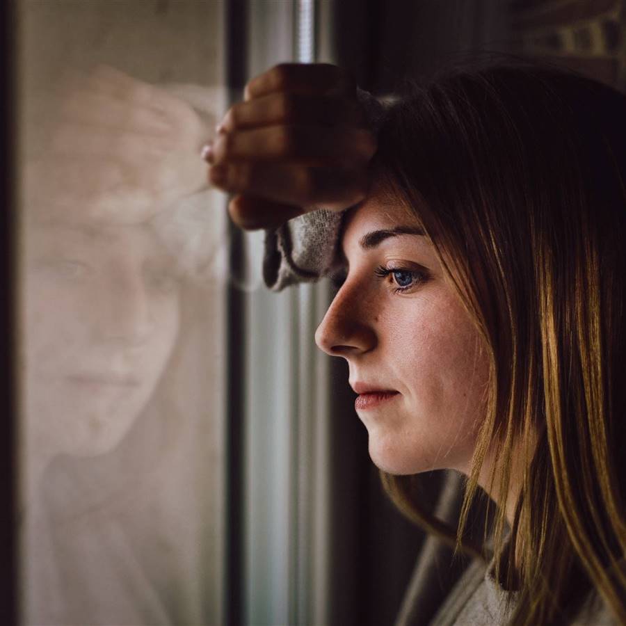 ¿Por qué han surgido los "policías de balcones"? Una explicación psicológica