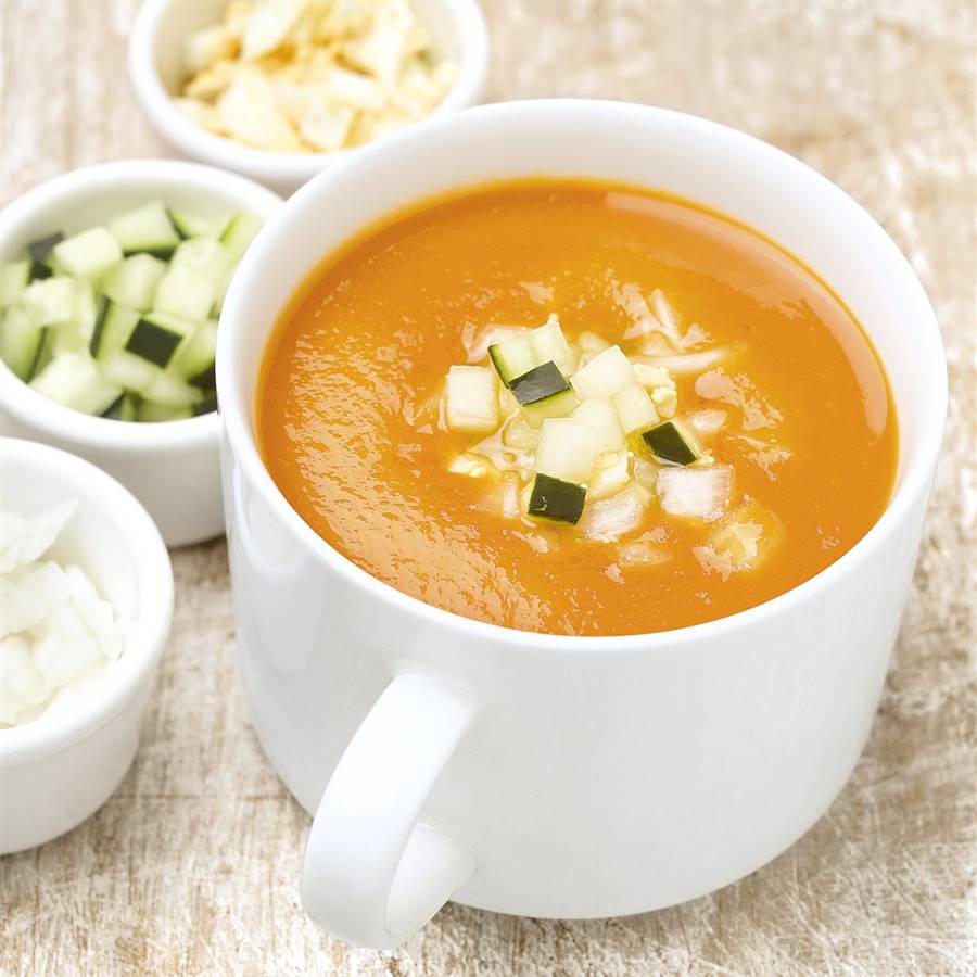 7 sabrosas sopas frías para días de calor
