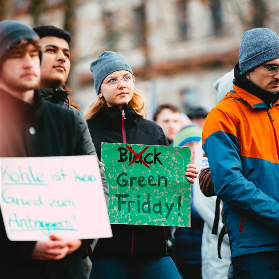Black Friday 2021: 4 razones para no comprar ese día y 4 alternativas a este evento
