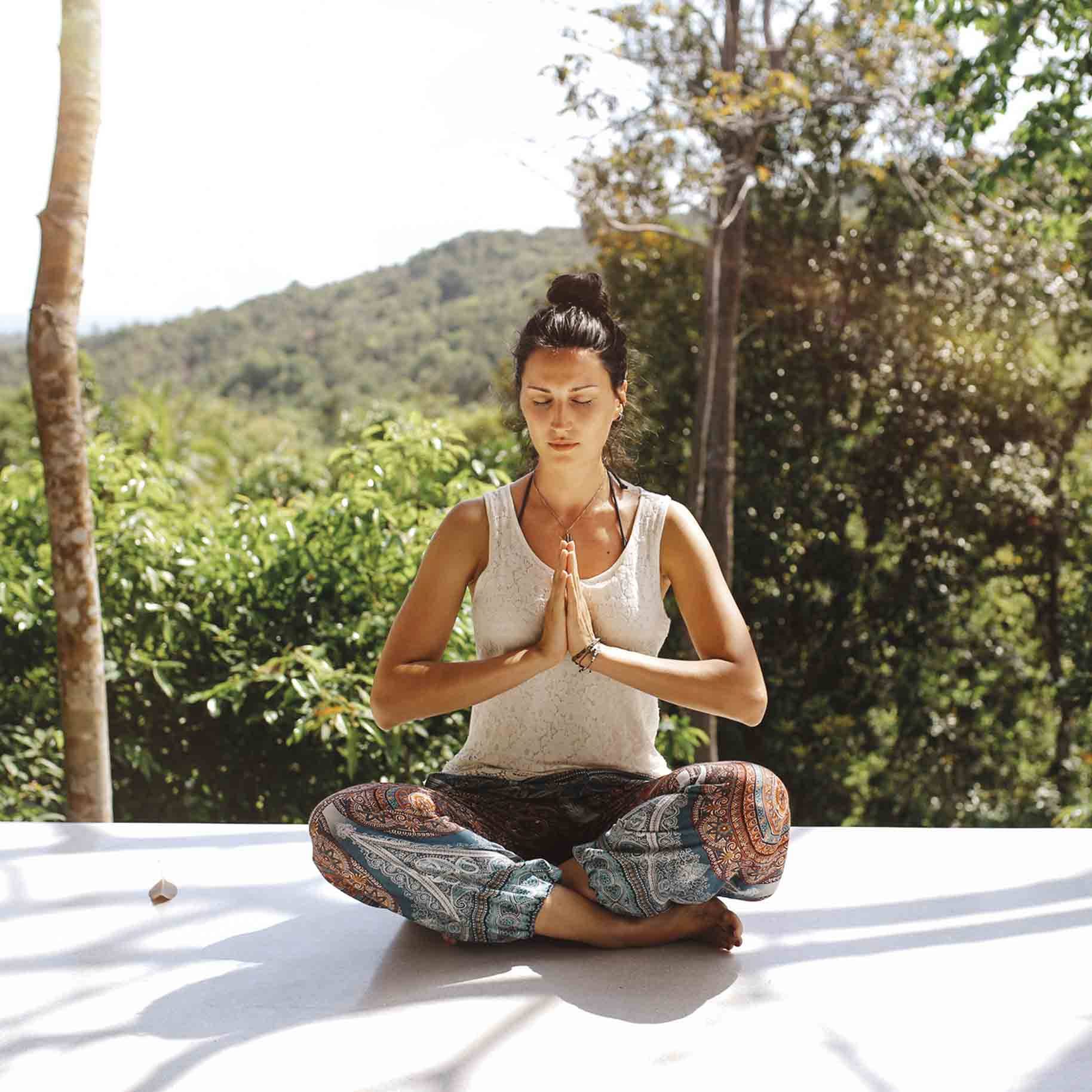 Postura de meditación sencilla