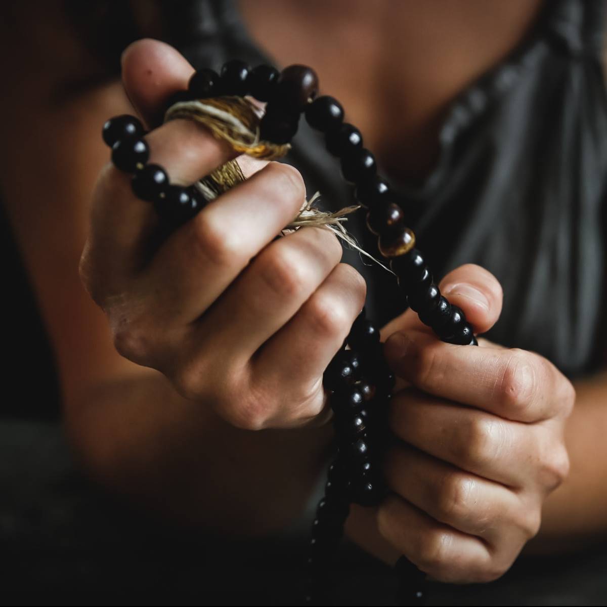 yoga dolor cabeza