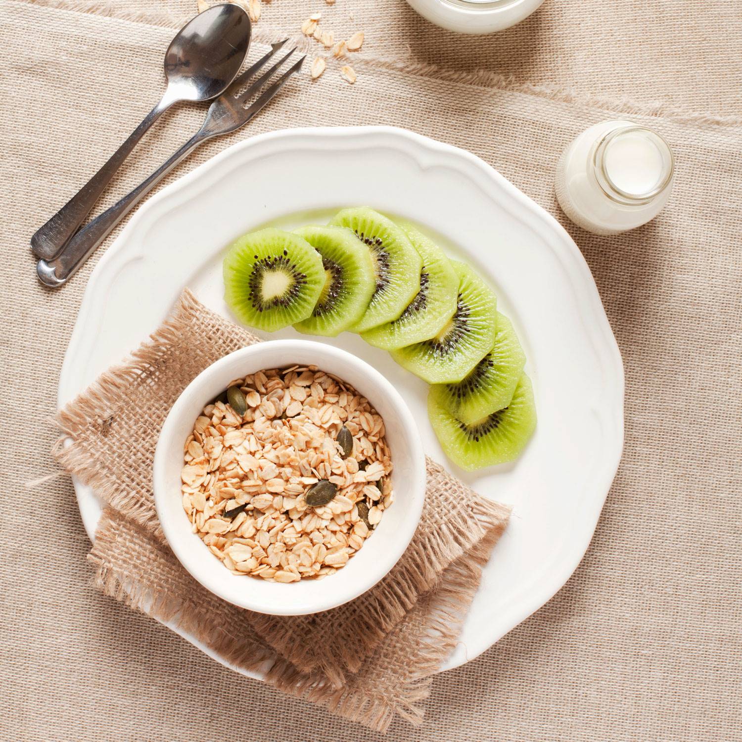 combinar-alimentos-avena-kiwi