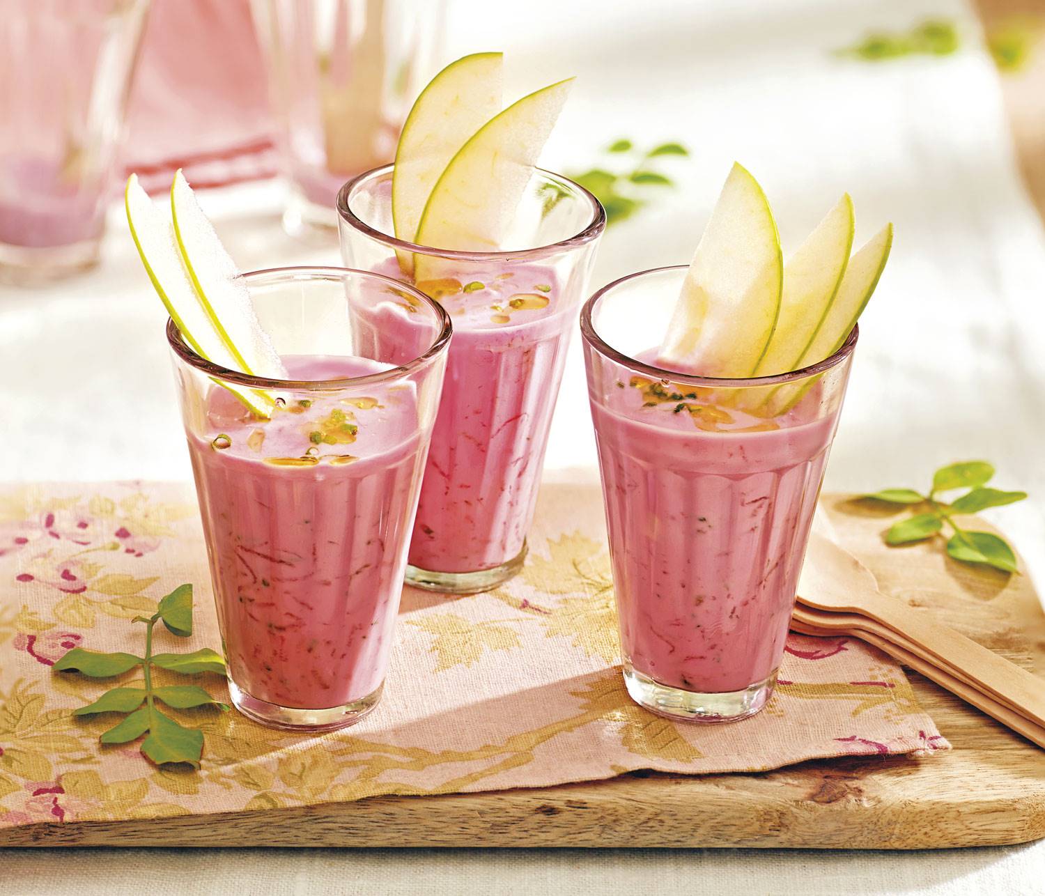 receta-vegetariana-Patry-Jordan-batido-remolacha-yogur. Batido de remolacha y yogur