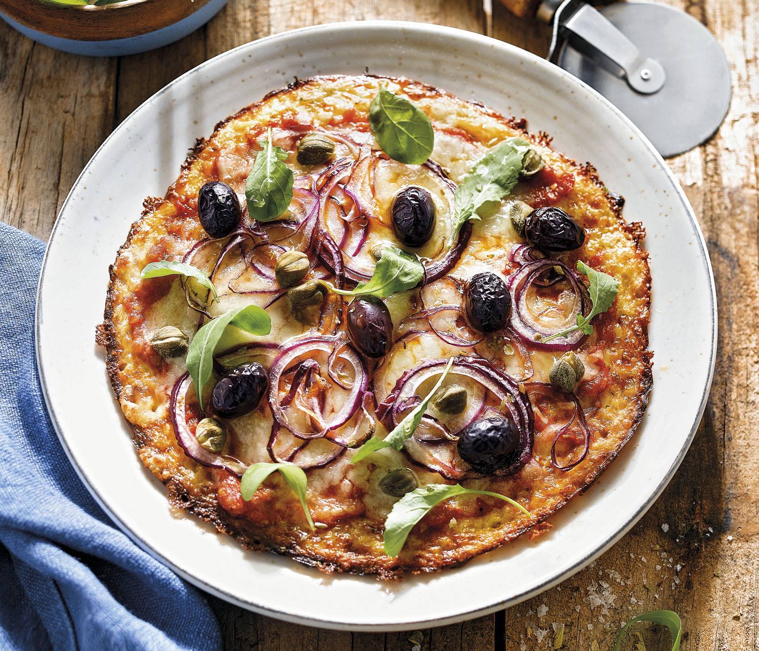 receta-vegetariana-Patry-Jordan-pizza-coliflor-cebolla. Pizza de coliflor y cebolla
