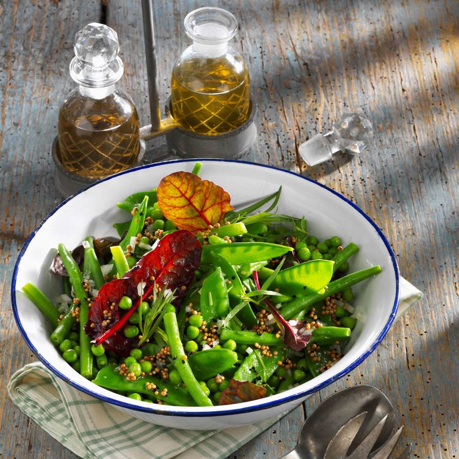Ensaladas completas en tu menú semanal saludable de primavera