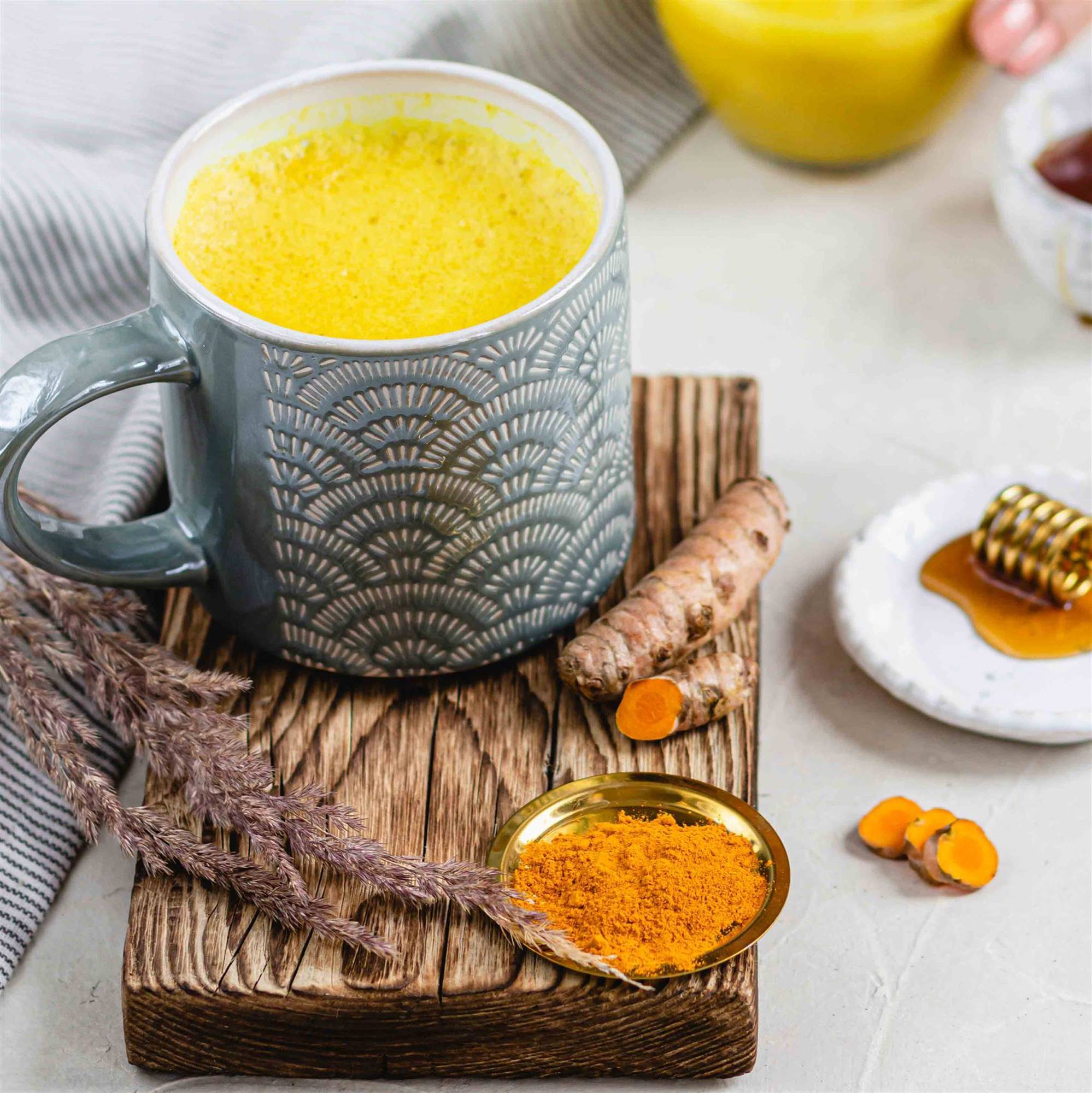 Haldi ka doodh (“Golden milk” o “leche dorada”)