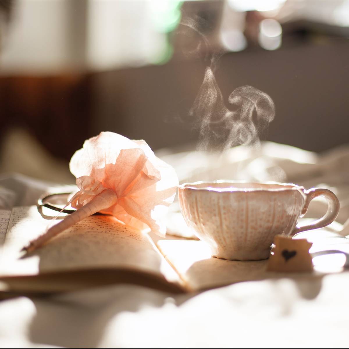 taza de té humeante