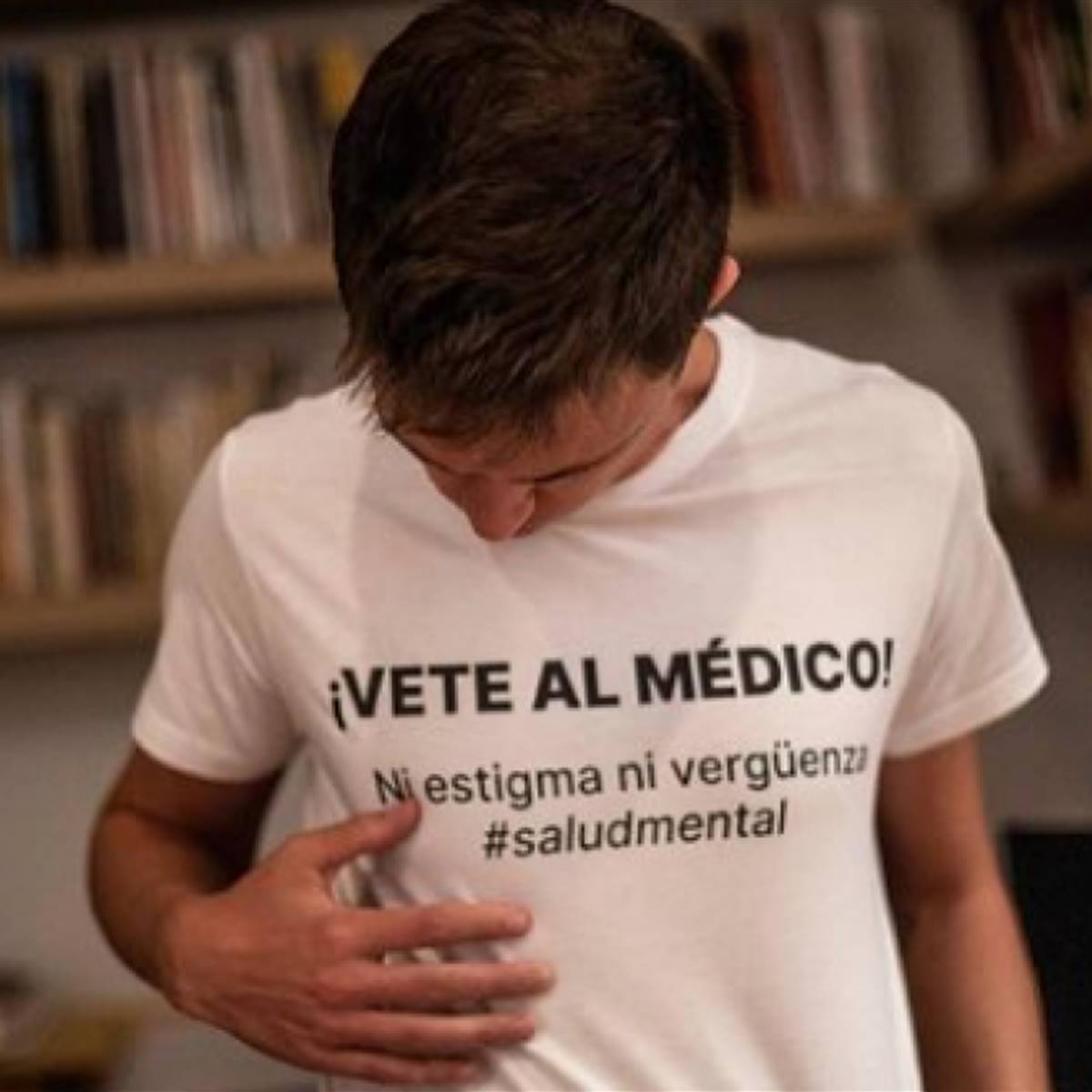Camiseta "Vete al médico" de Iñigo Errejón