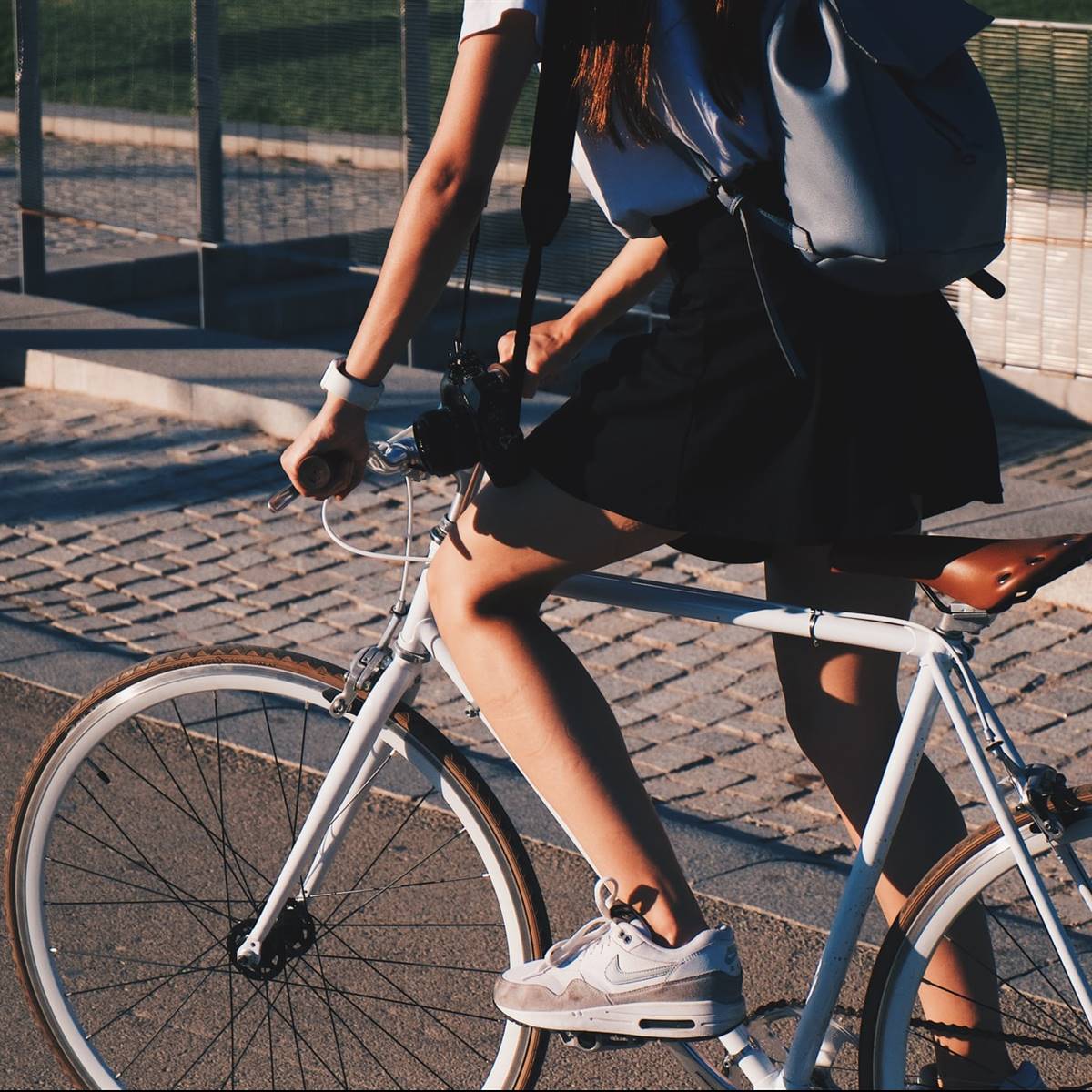 Chica en bicicleta
