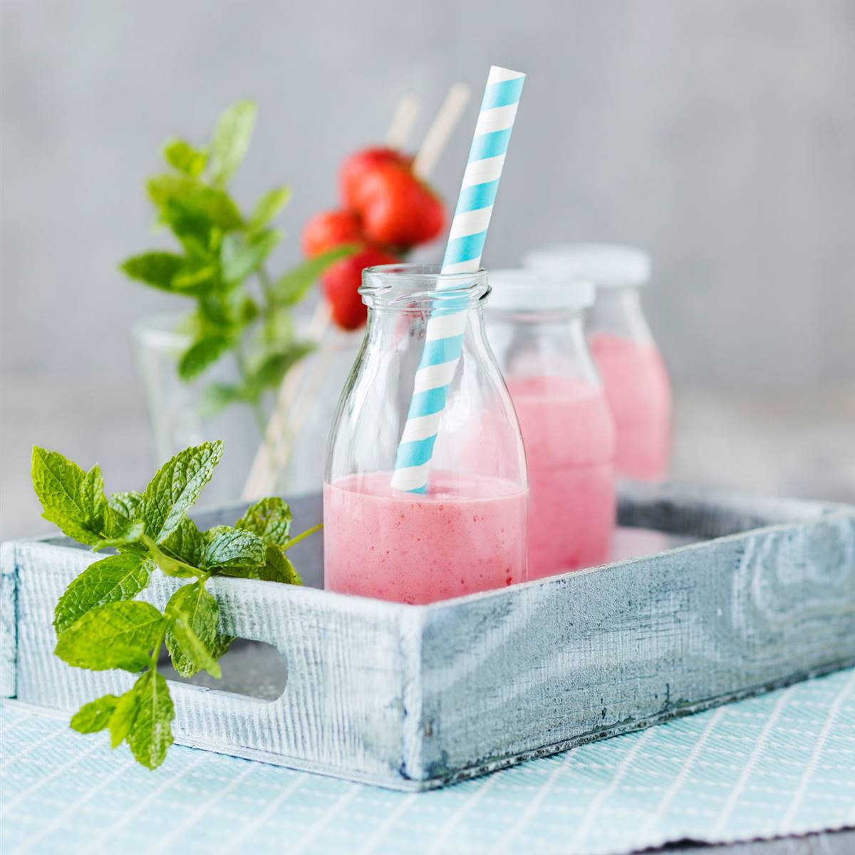 Recetas de batidos de fresa y menú semanal rico en frutas