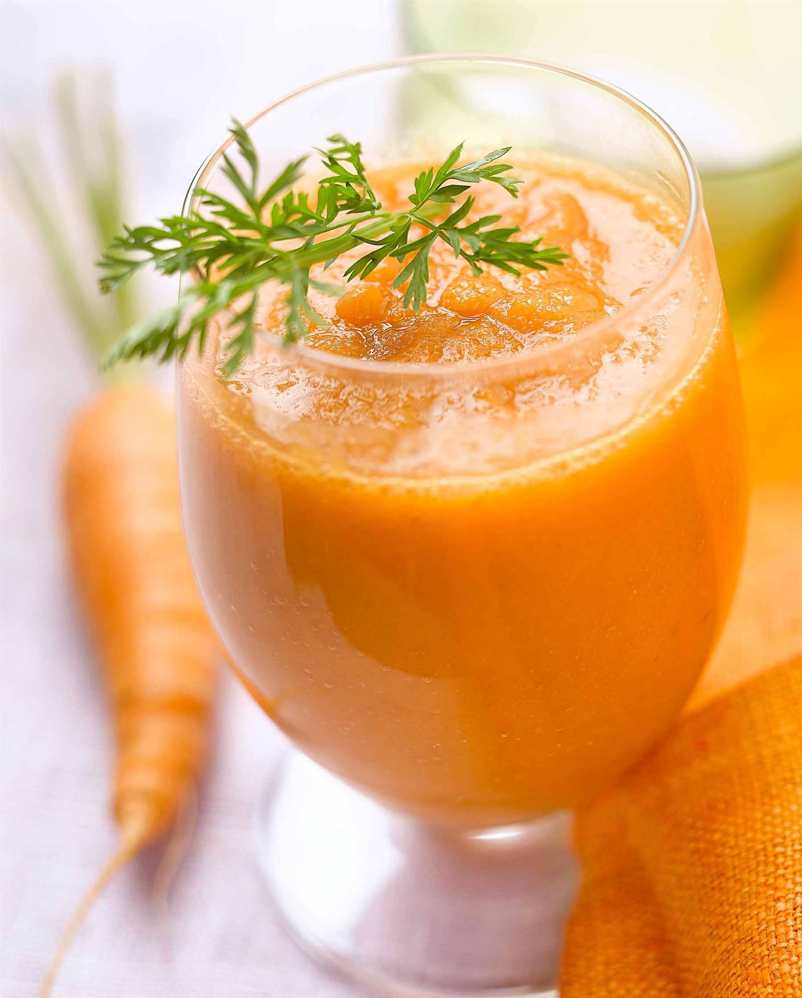 CAROTENOS
