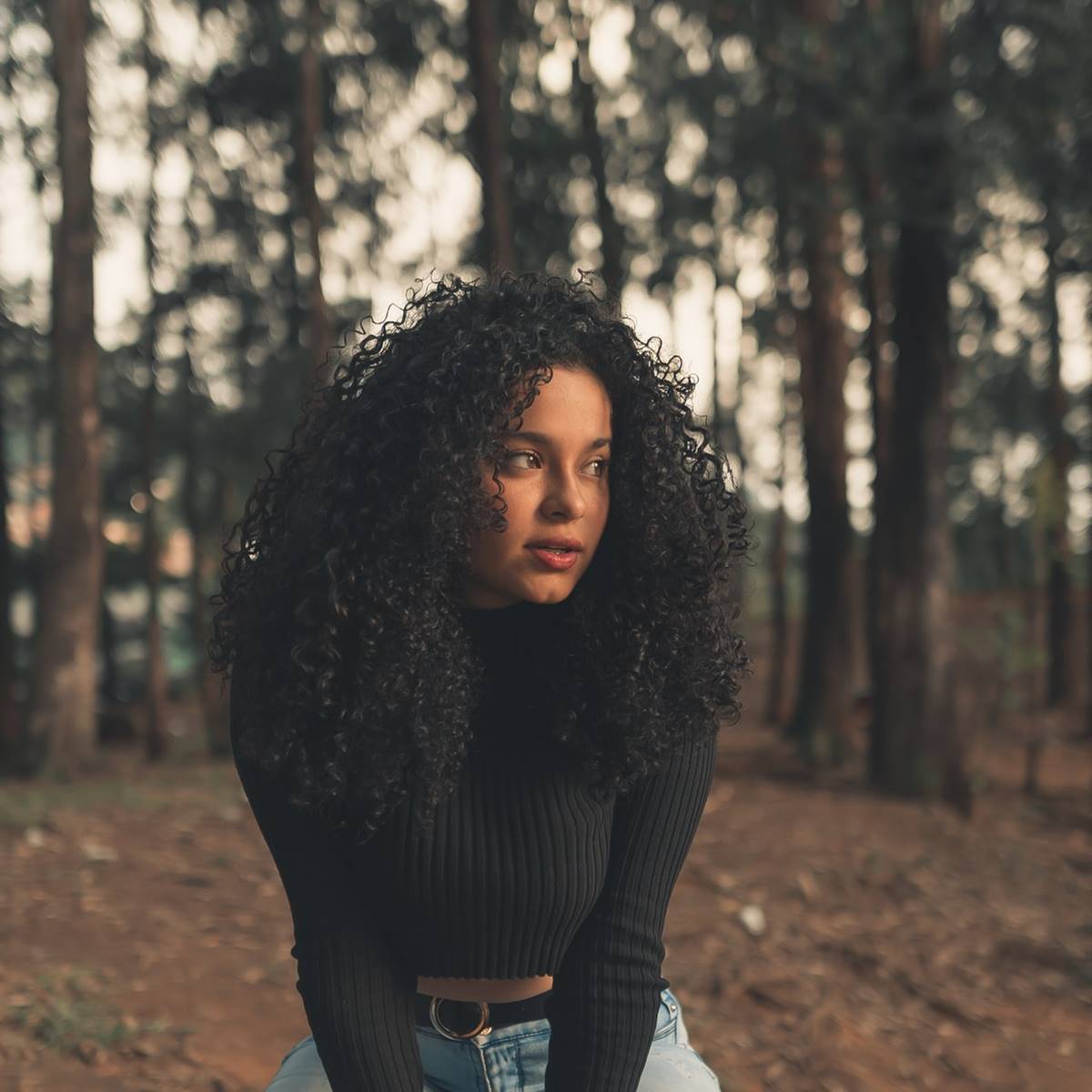 Cómo cuidar cabello rizado de forma