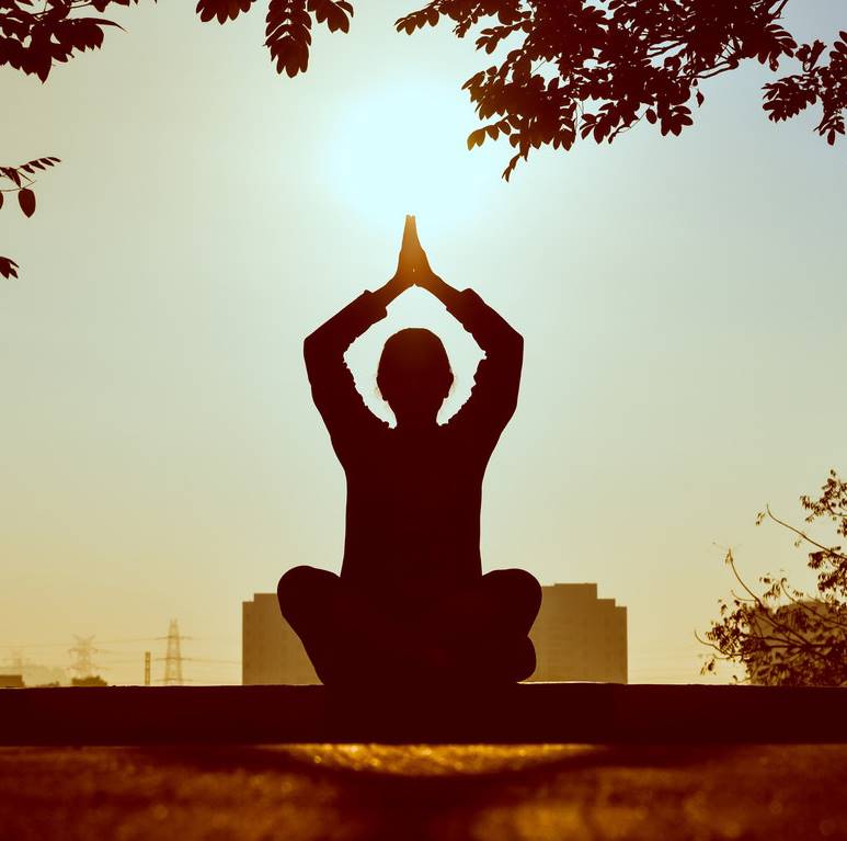1. La meditación reduce el estrés y la ansiedad