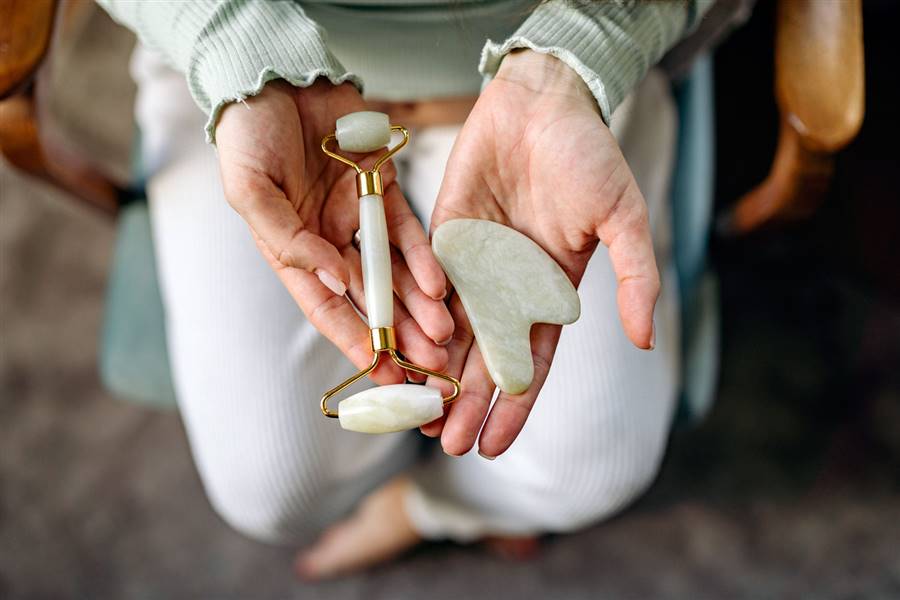 Rodillo de jade y piedra gua sha