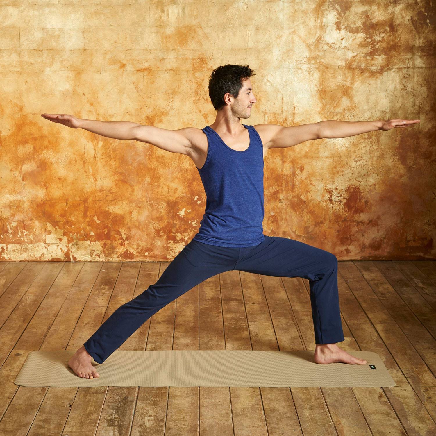 postura-yoga-virabhadrasana-II-guerrero-II. Virabhadrasana II o postura del guerrero II