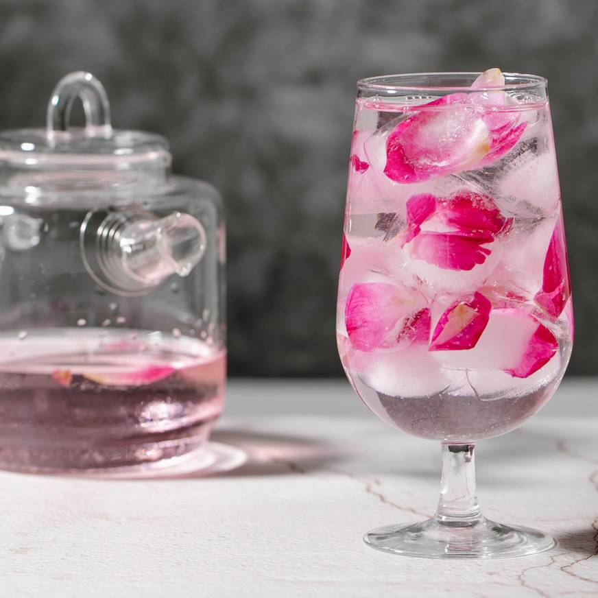 agua aromatica con rosas px