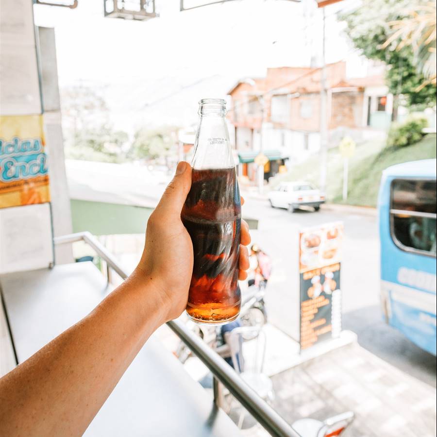 ¿Por qué las bebidas dulces son tan dañinas para la salud?