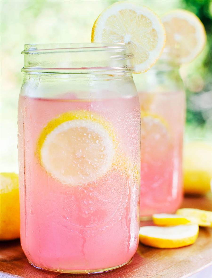 Receta de limonada rosa de kéfir