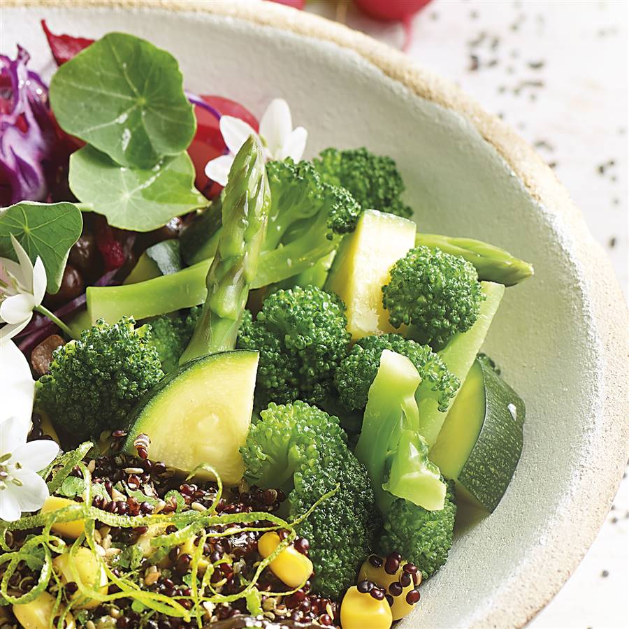 Brócoli y otras verduras al vapor - elaboración para buddha bowl
