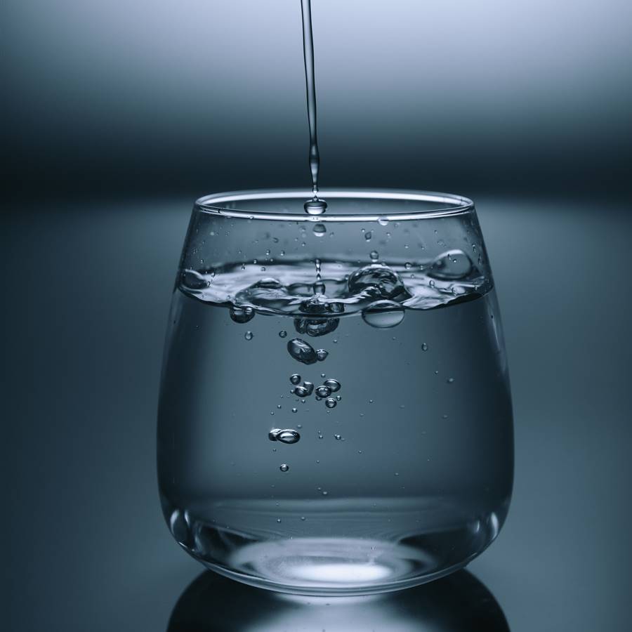 ¿Cuáles son los síntomas de beber poca agua?