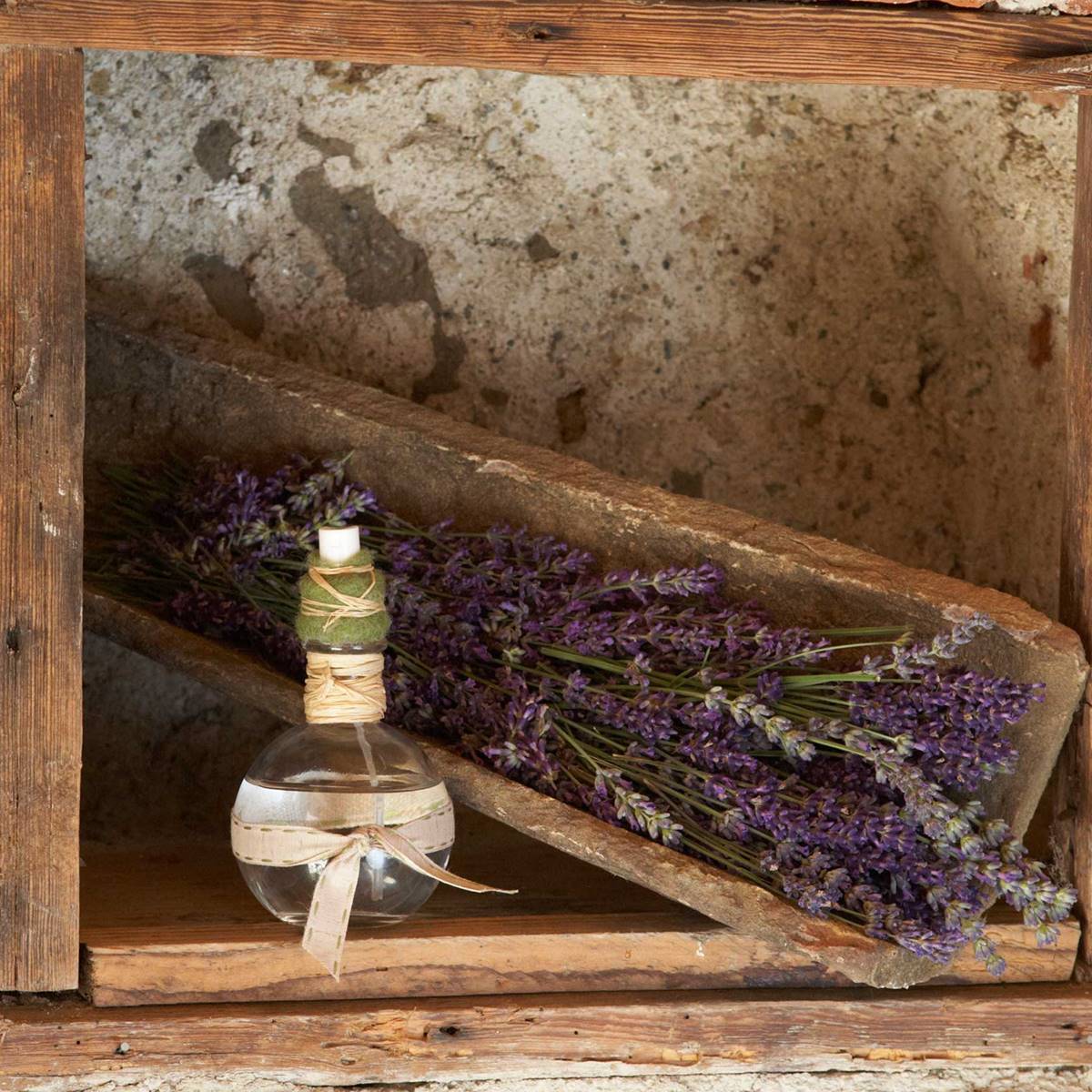 8 Formas De Aprovechar Las Propiedades Del Aceite Esencial De Lavanda