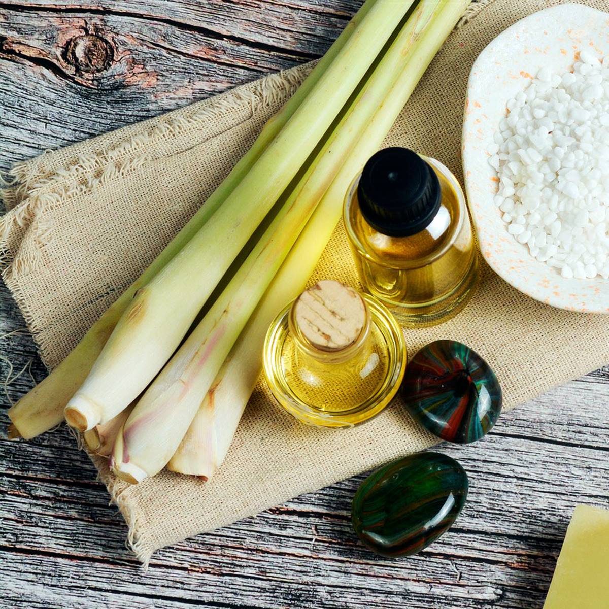 Aceite esencial de lemongrass o hierba limón