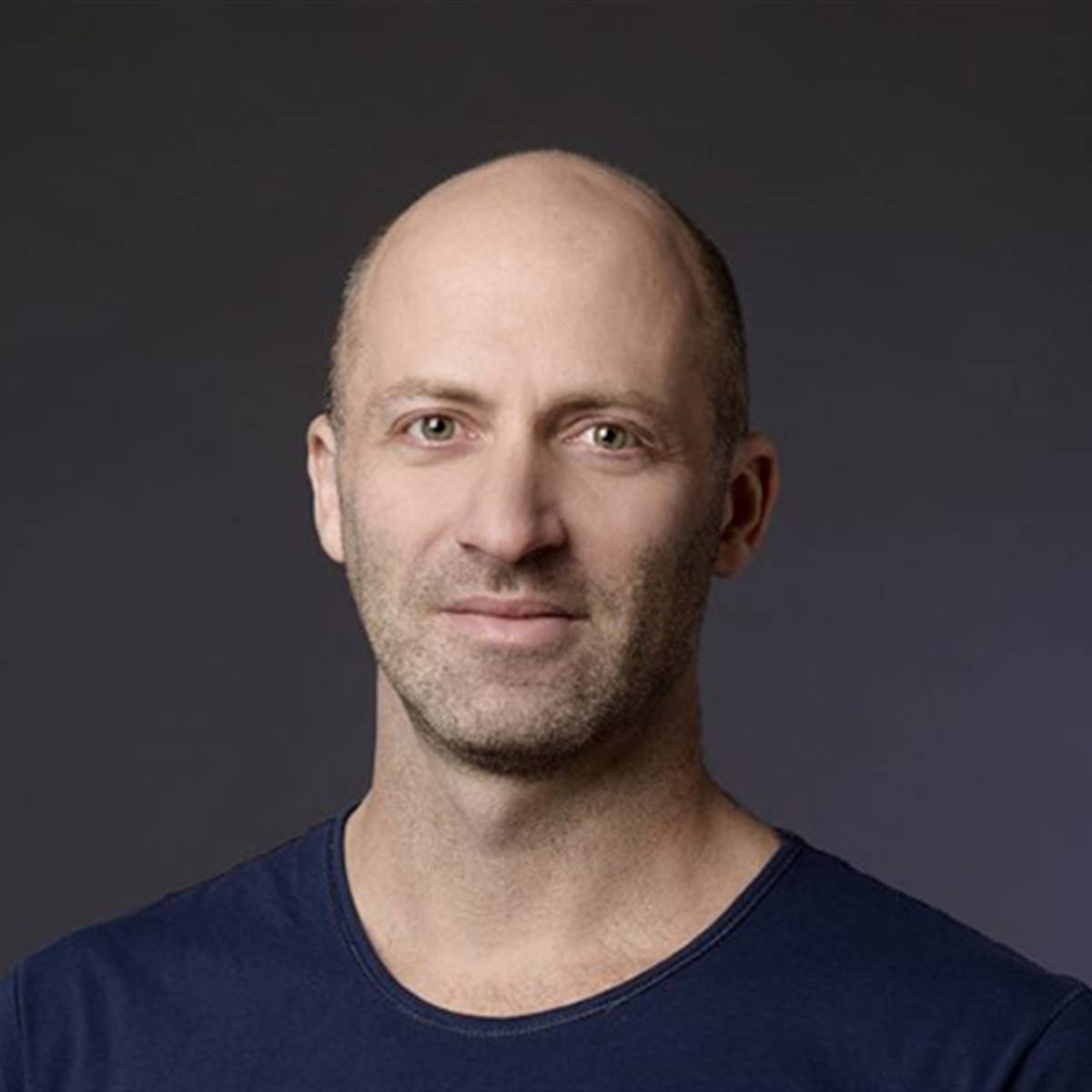 Estanilsao Bachrach entrevista