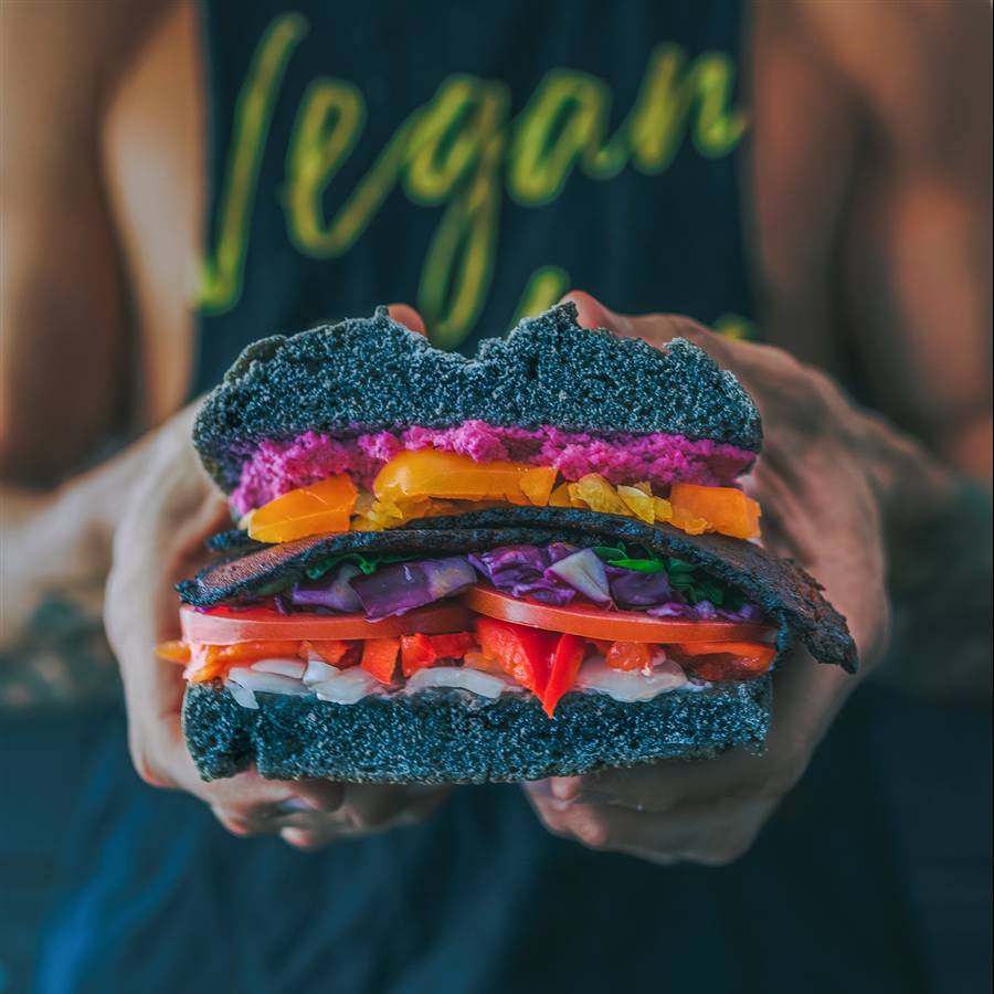 Más de la mitad de los españoles cree que se debería incentivar la alimentación vegana