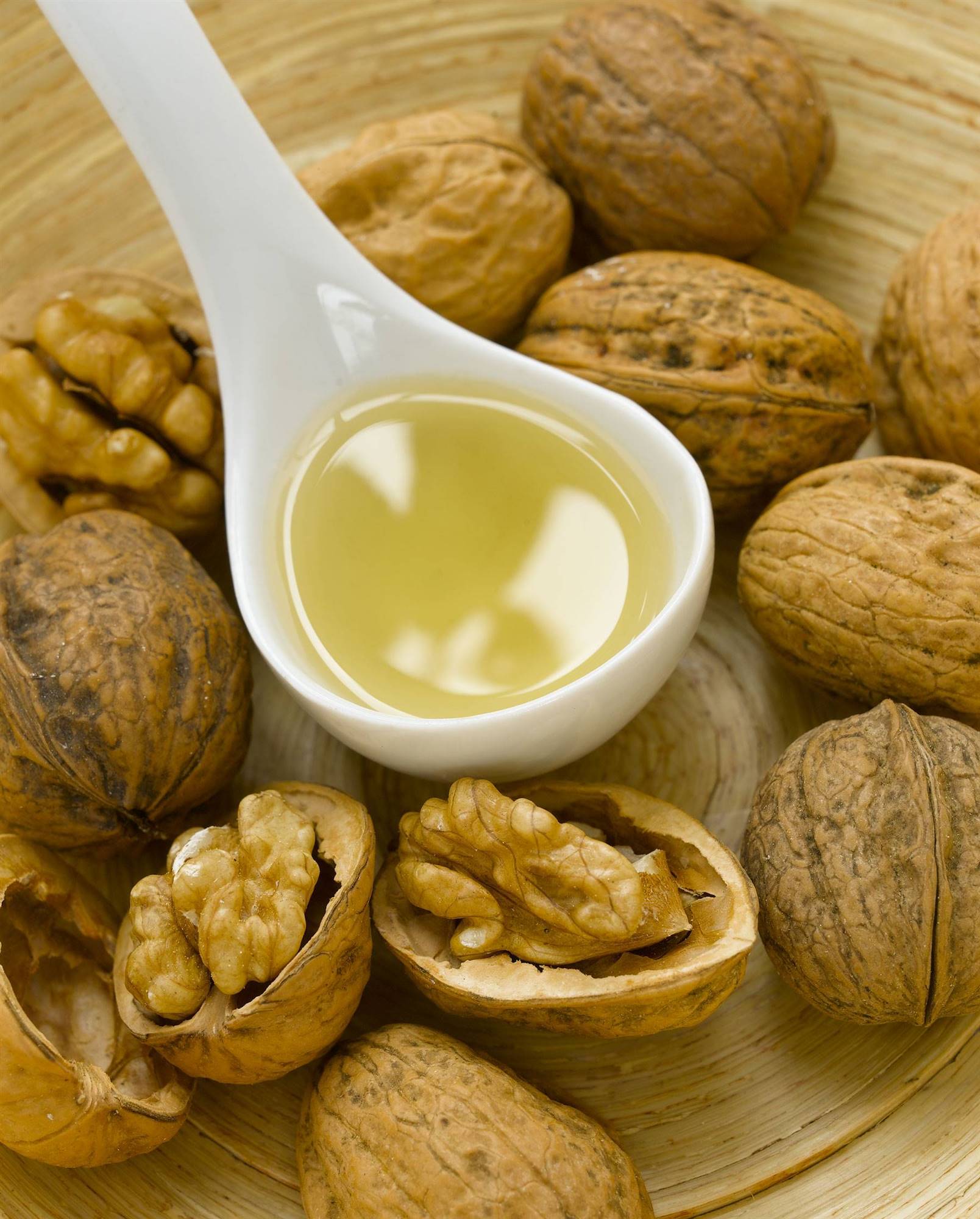 DE-NUEZ. Aceite de nueces