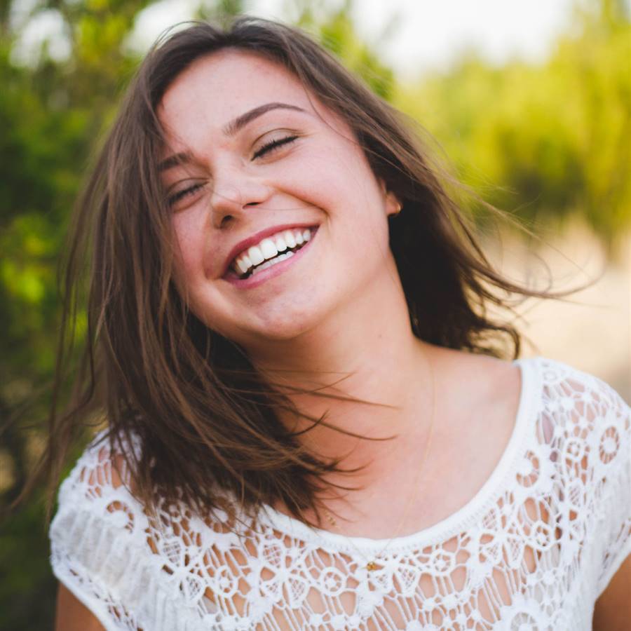 Enjuagues bucales para unos dientes y encías sanos