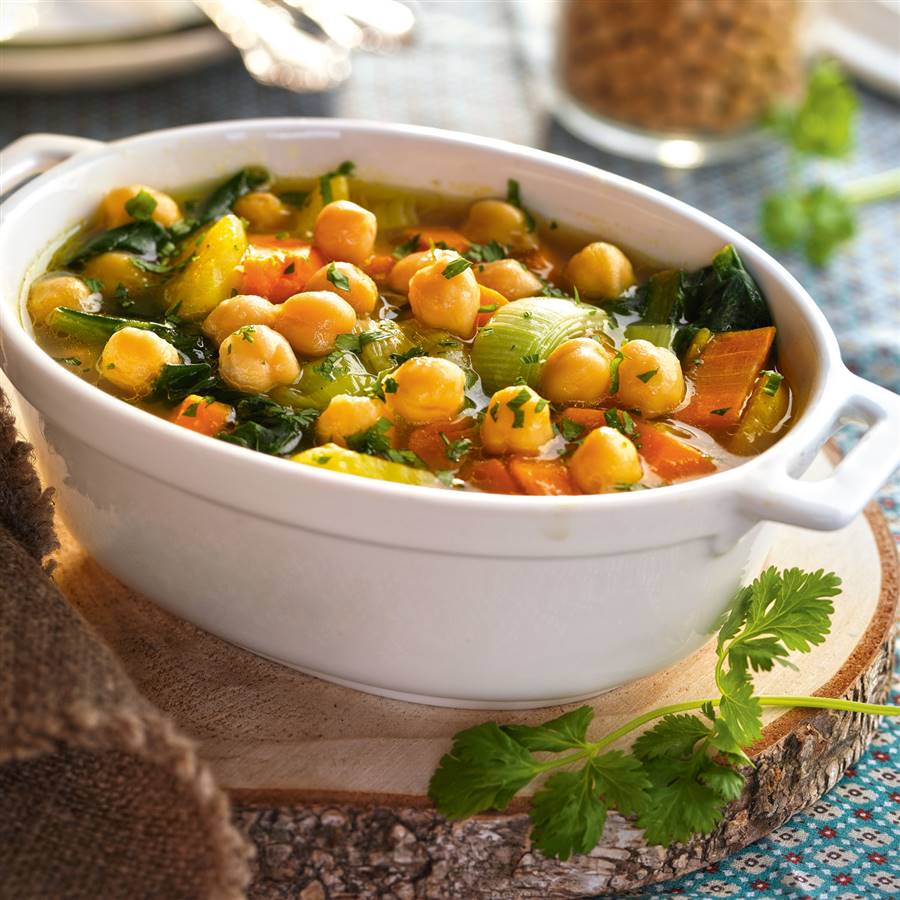 Potaje de garbanzos con acelgas exprés